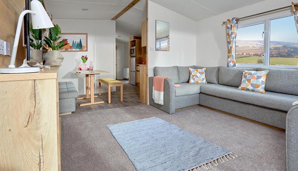 The Lakes Rookley Екстер'єр фото Interior of a static