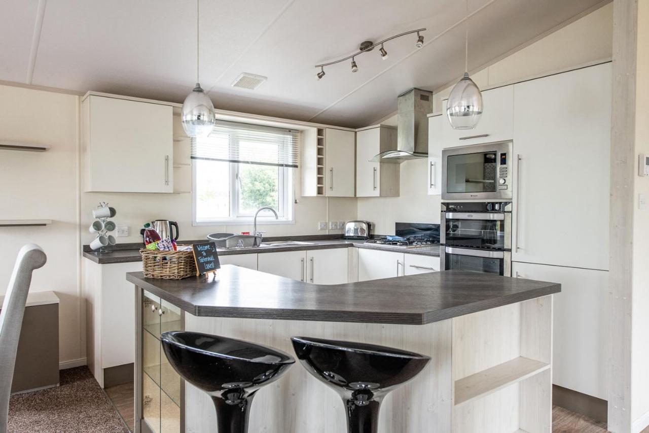 The Lakes Rookley Екстер'єр фото A typical interior of a static